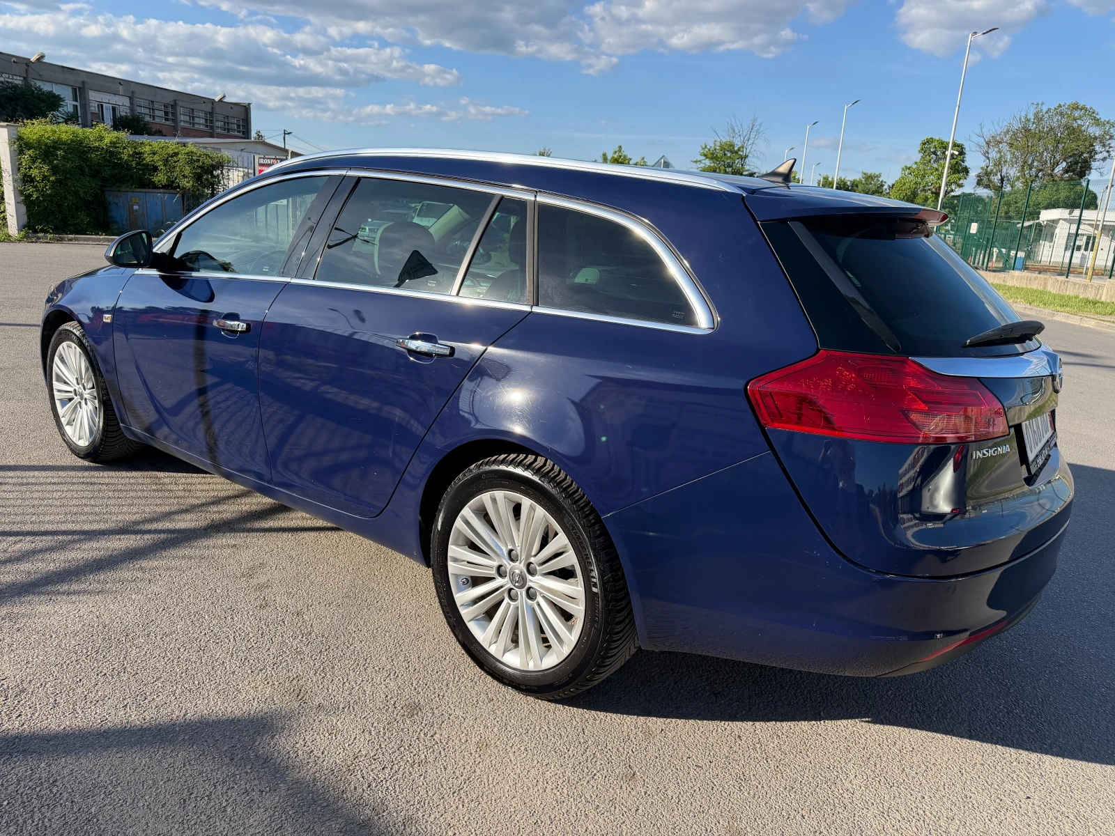 Opel Insignia 2.0 CDTI АВТОМАТ КОЖА НАВИГАЦИЯ КСЕНОН ПАРКТРОНИК, снимка 6 - Автомобили и джипове - 54721704