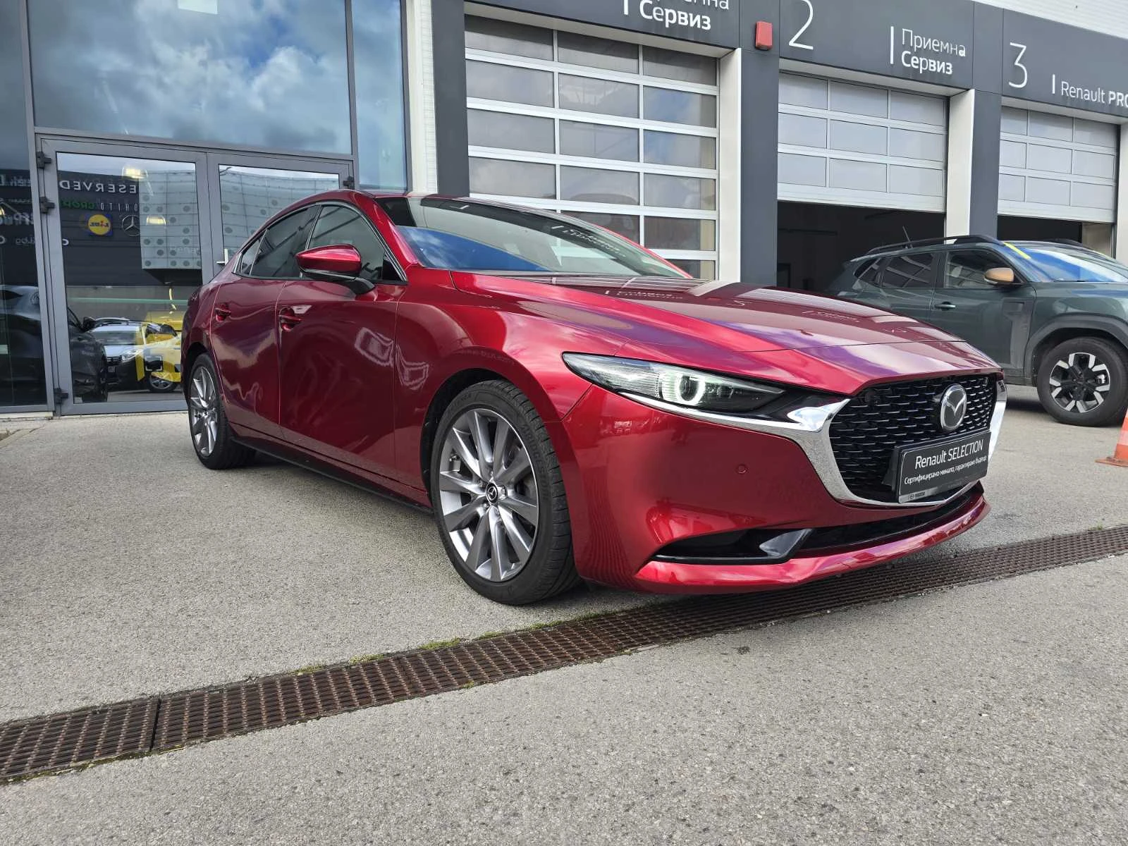 Mazda 3 2.0 Hybrid 122hp, снимка 2 - Автомобили и джипове - 54788149