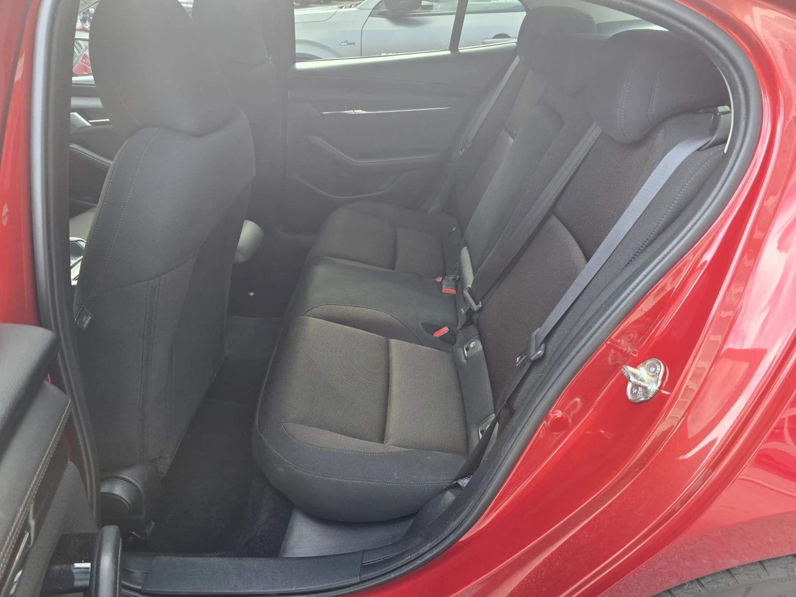 Mazda 3 2.0 Hybrid 122hp, снимка 15 - Автомобили и джипове - 54788149