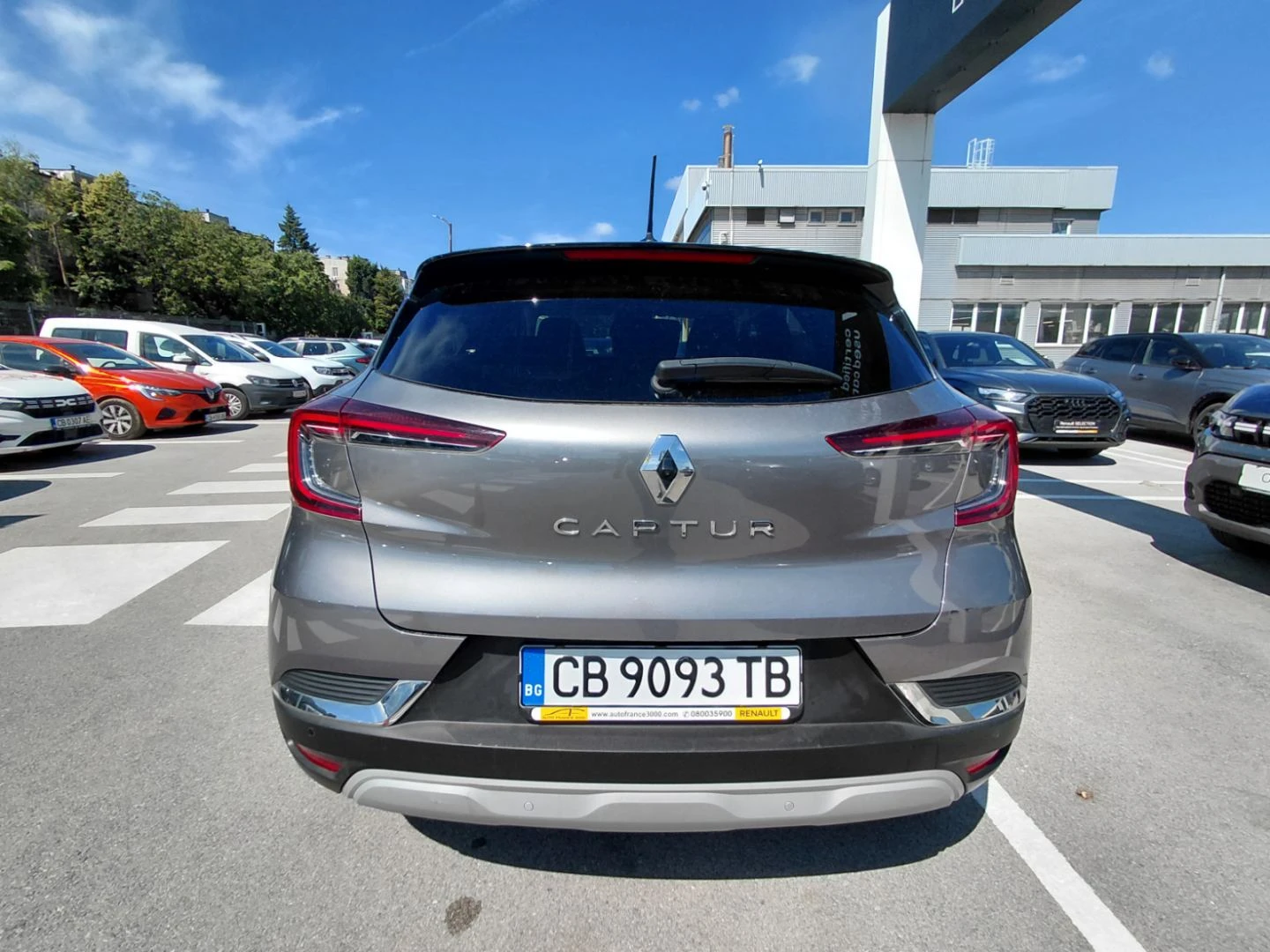 Renault Captur 1.3TCe 140k.c., снимка 6 - Автомобили и джипове - 55057316