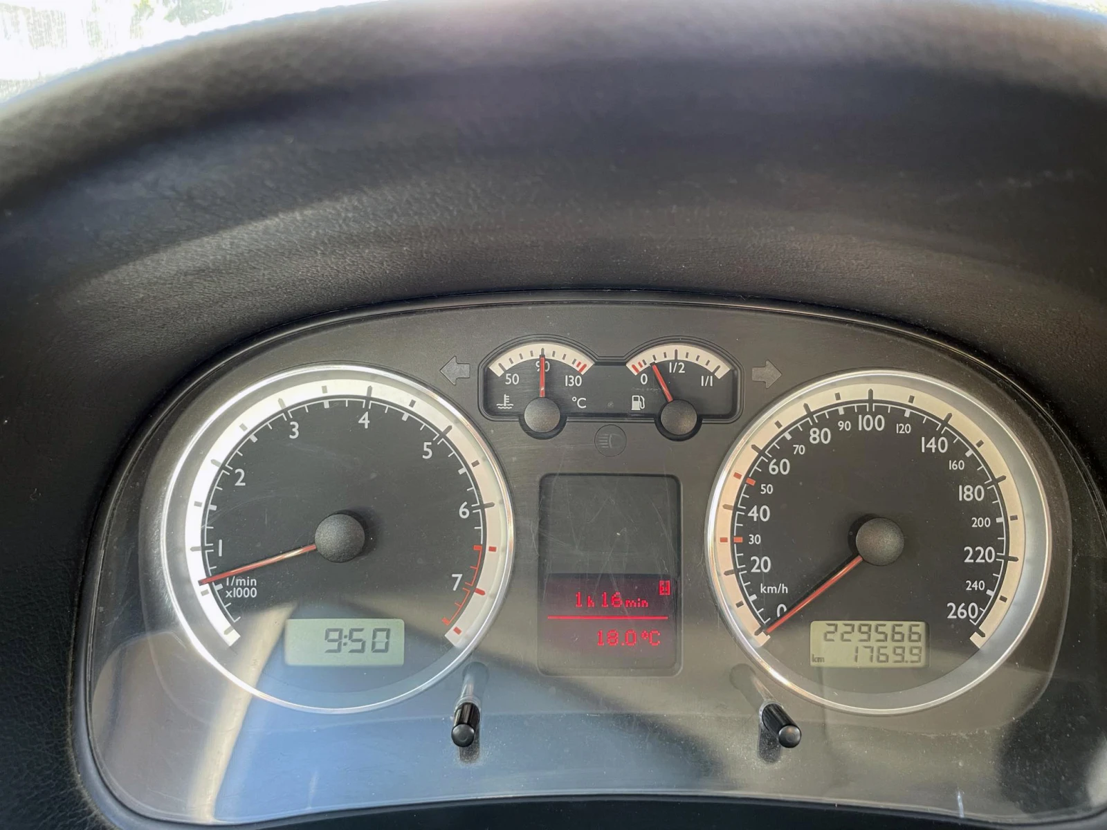 VW Bora 1.6 16V AZD, снимка 10 - Автомобили и джипове - 55127289