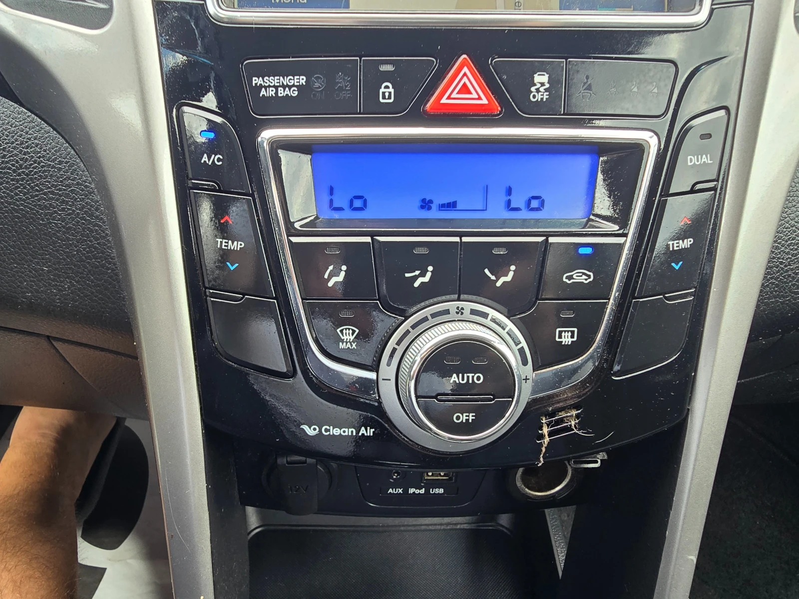 Hyundai I30 1.4I-100K.C-NAVI-CAMERA--EURO6, снимка 15 - Автомобили и джипове - 55574787