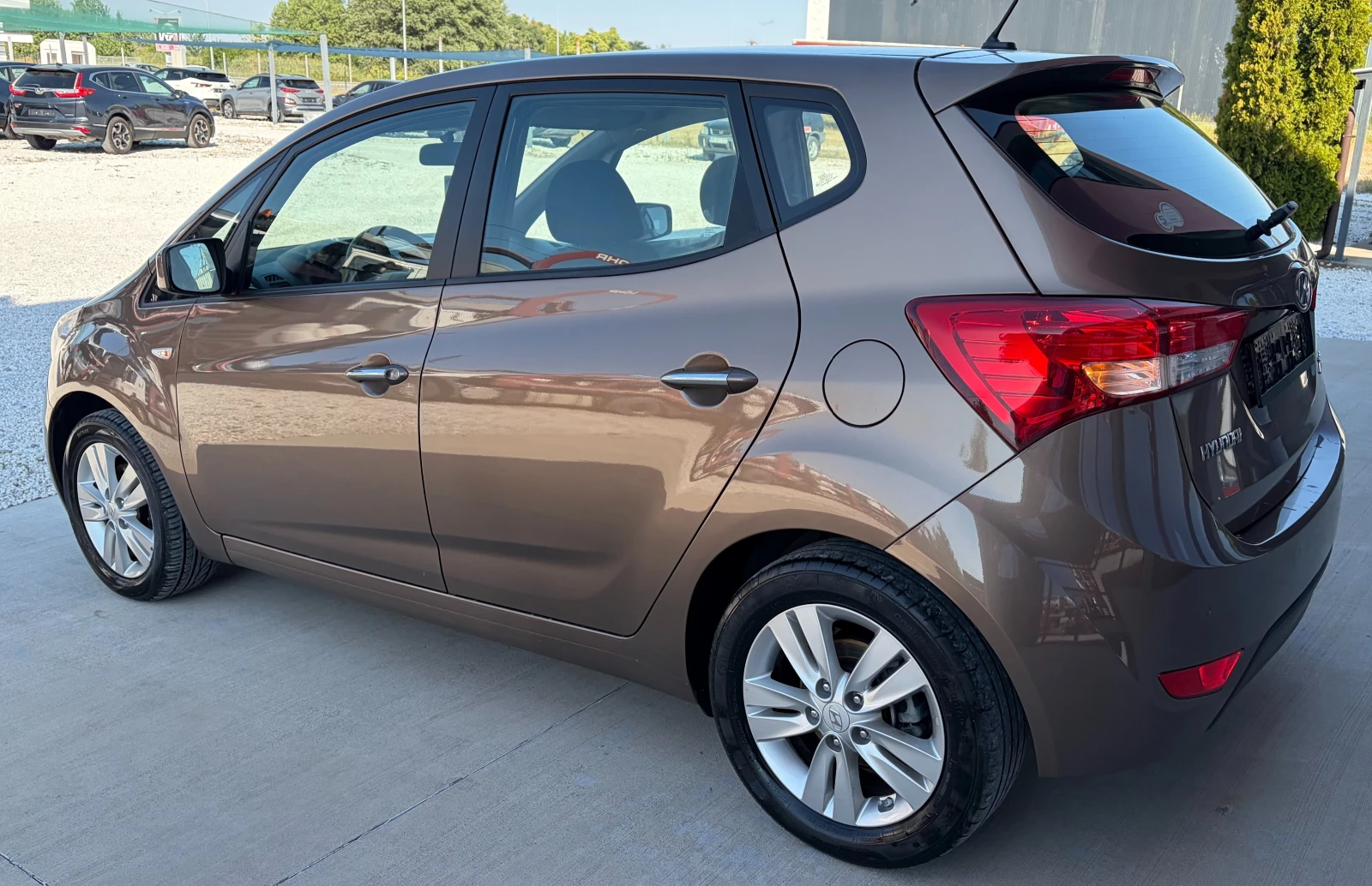Hyundai Ix20 1.4i, снимка 6 - Автомобили и джипове - 55621887