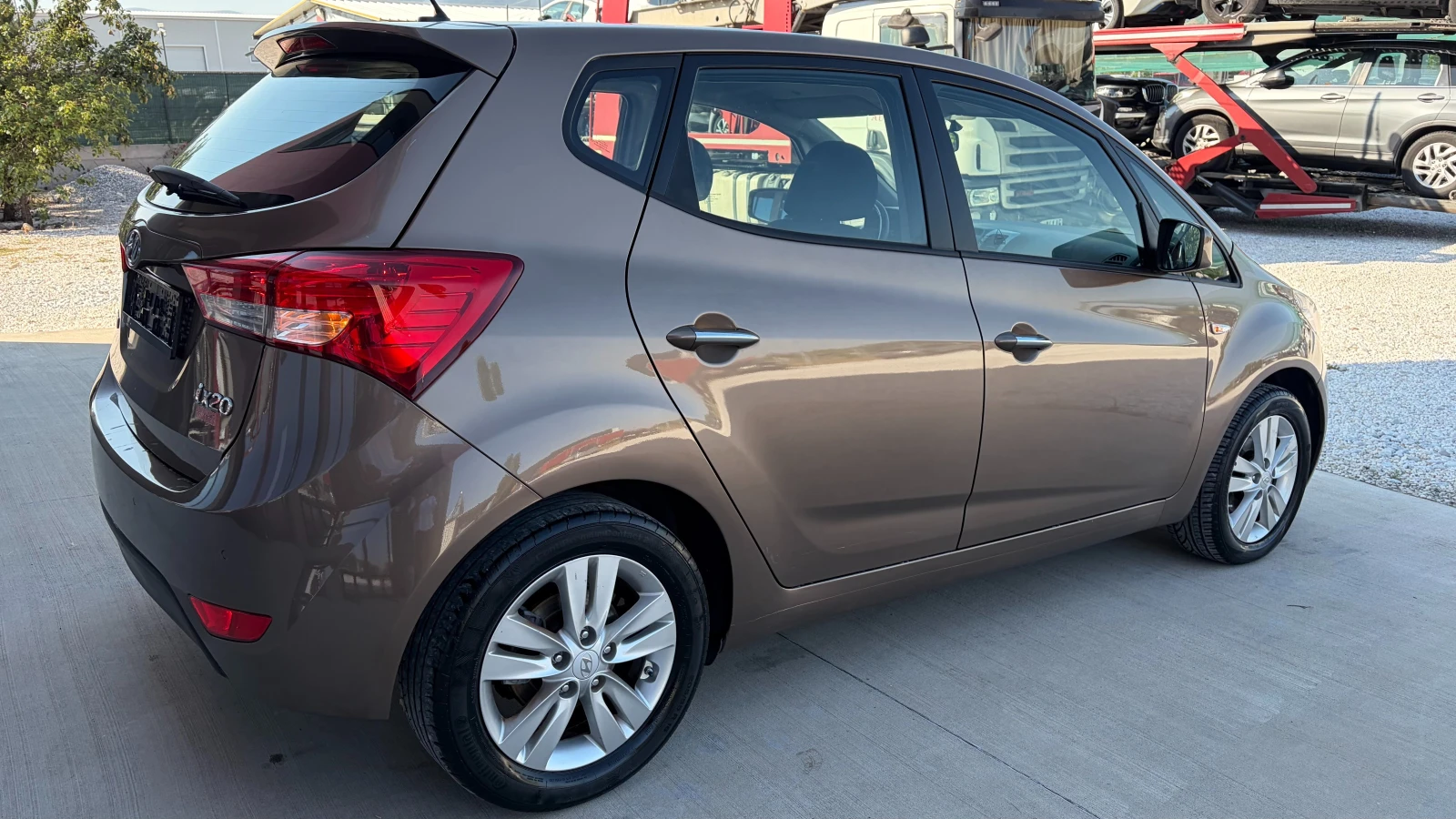 Hyundai Ix20 1.4i, снимка 4 - Автомобили и джипове - 55621887