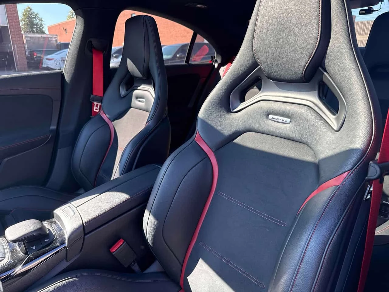 Mercedes-Benz CLA 45 AMG CARFAX, снимка 14 - Автомобили и джипове - 56223010