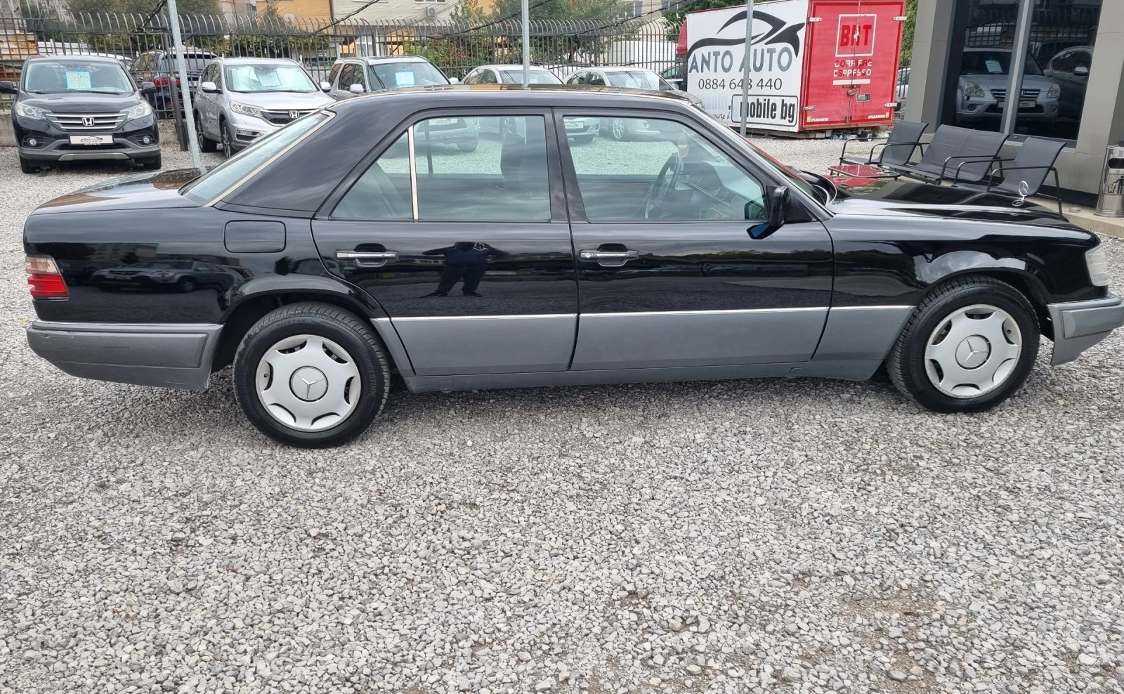 Mercedes-Benz 124 E220, снимка 4 - Автомобили и джипове - 56239306
