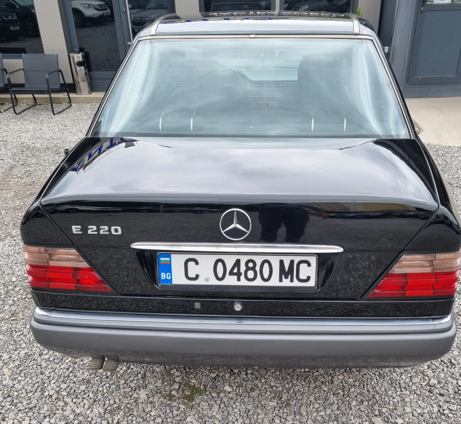 Mercedes-Benz 124 E220, снимка 6 - Автомобили и джипове - 56239306