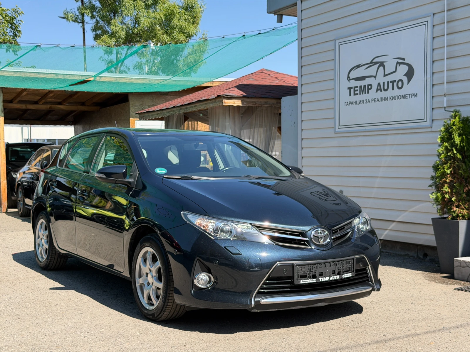 Toyota Auris 1.6i* ��� �������� ������ � ����� ������� � TOYOTA | Mobile.bg � ����������� 3