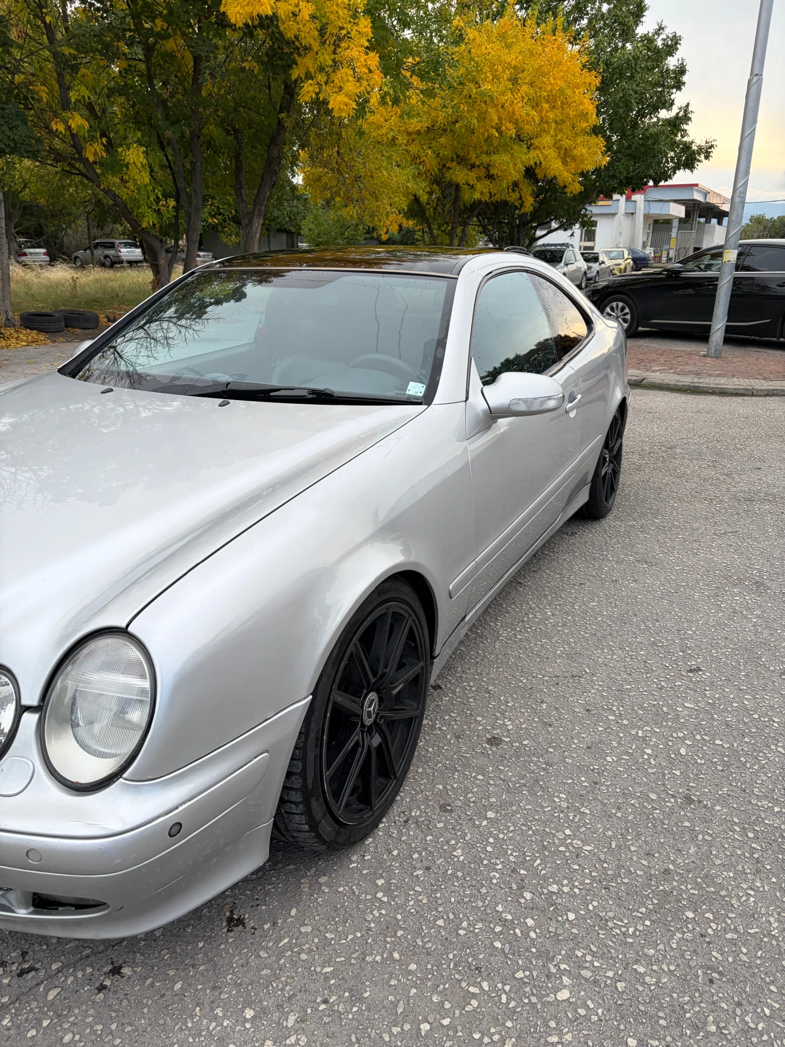 Mercedes-Benz CLK, снимка 3 - Автомобили и джипове - 56529505