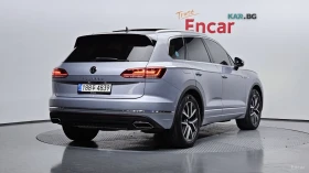 VW Touareg 3.0TDI* PRESTIGE* ПОДГРЕВ* ОБДУХВАНЕ* ПАНОРАМА* HU, снимка 2