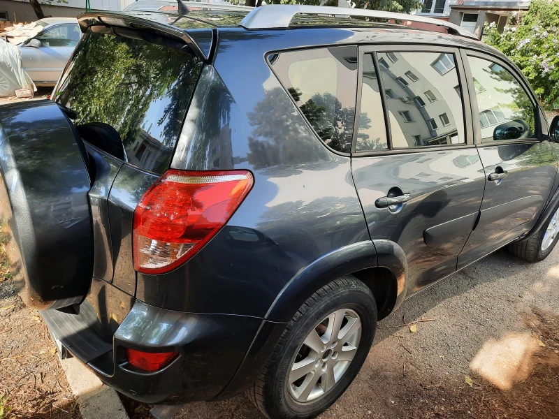 Toyota Rav4, снимка 4 - Автомобили и джипове - 48744789