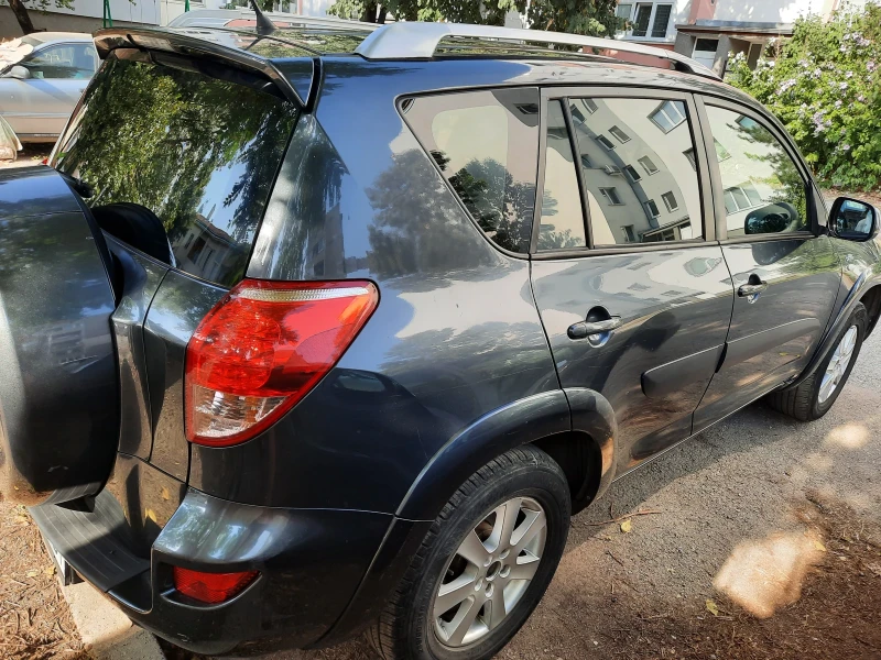 Toyota Rav4, снимка 5 - Автомобили и джипове - 48744789