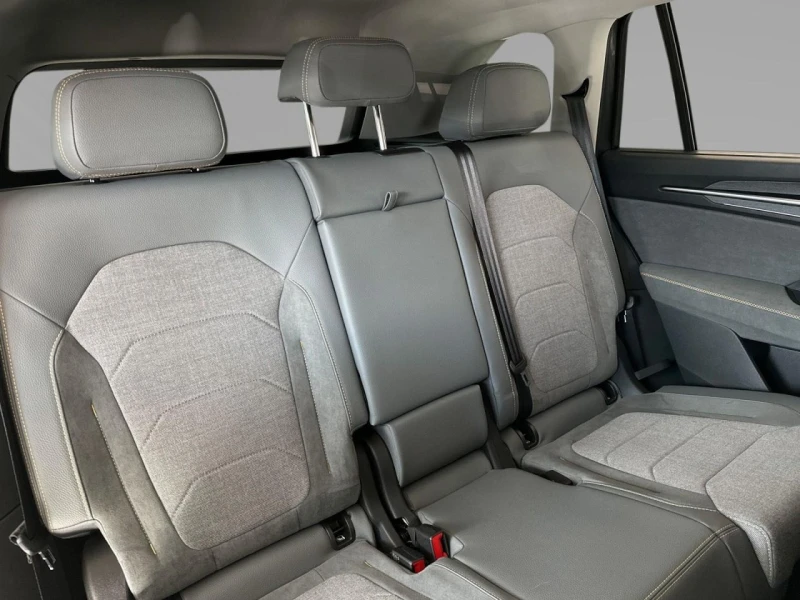 Skoda Kodiaq 2.0 TDI* CANTON* CAMERA* NAVI* CARPLAY* , снимка 11 - Автомобили и джипове - 51765038