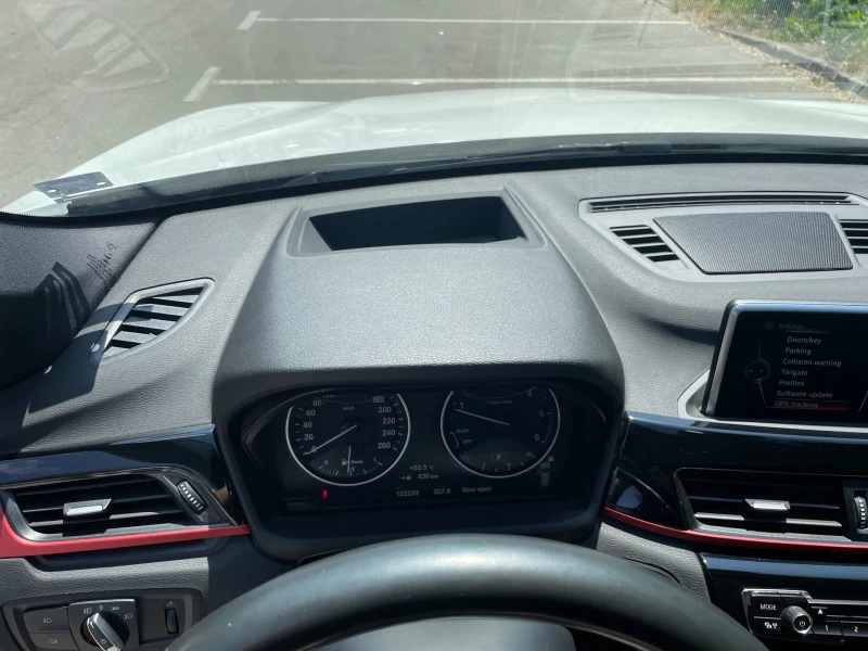 BMW X1 Швейцария Xdrive HeadUp Keyless Mpack, снимка 13 - Автомобили и джипове - 52195454