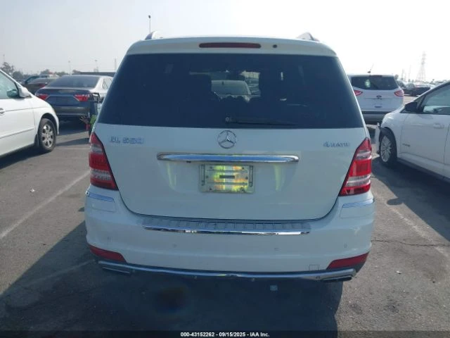 Mercedes-Benz GL 500 7 МЕСТА* ТВ* PANO* KEYLESS* ОБДУХ* ПЕРФЕКТЕН ЗА ГА - изображение 5
