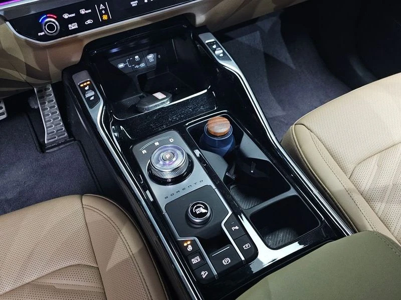 Kia Sorento 2.2 Хибрид Топ оборудвана, снимка 9 - Автомобили и джипове - 55740630