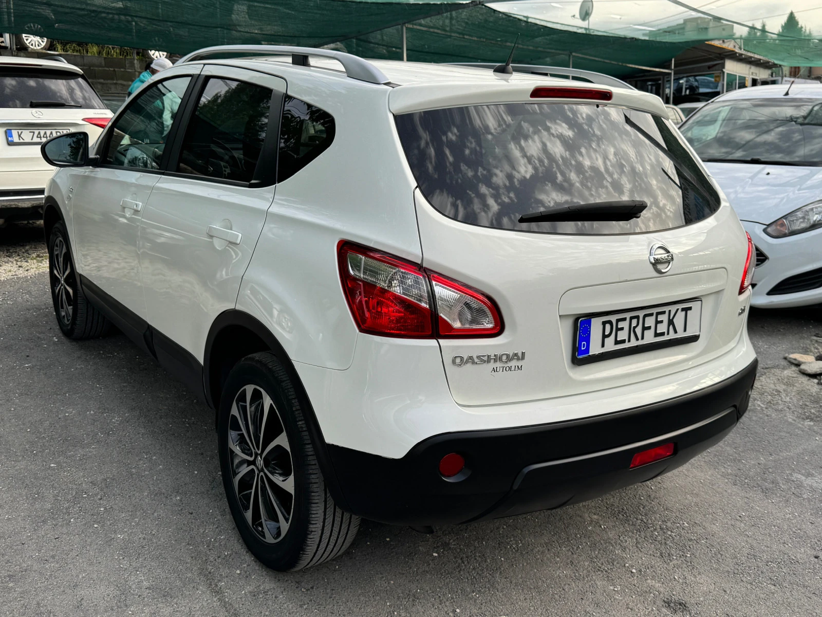 Nissan Qashqai 2.0DCI 4x4 N-Tec* 360cam - изображение 5