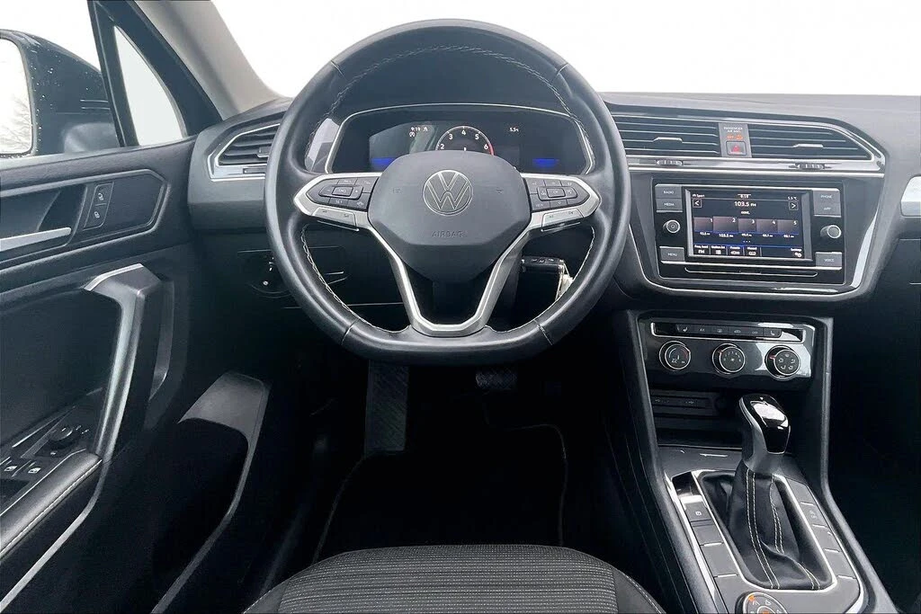 VW Tiguan Trendline* 4Motion* АвтоКредит* (ЦЕНА ДО БГ), снимка 7 - Автомобили и джипове - 53840936