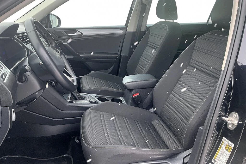 VW Tiguan Trendline* 4Motion* АвтоКредит* (ЦЕНА ДО БГ), снимка 15 - Автомобили и джипове - 53840936