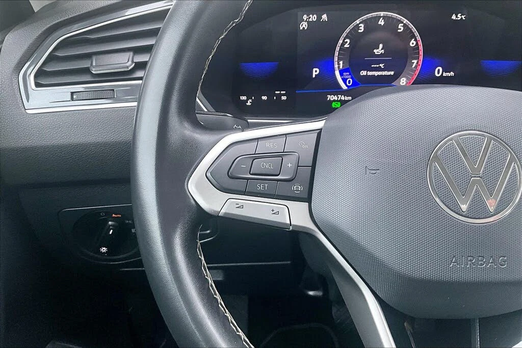 VW Tiguan Trendline* 4Motion* АвтоКредит* (ЦЕНА ДО БГ), снимка 13 - Автомобили и джипове - 53840936