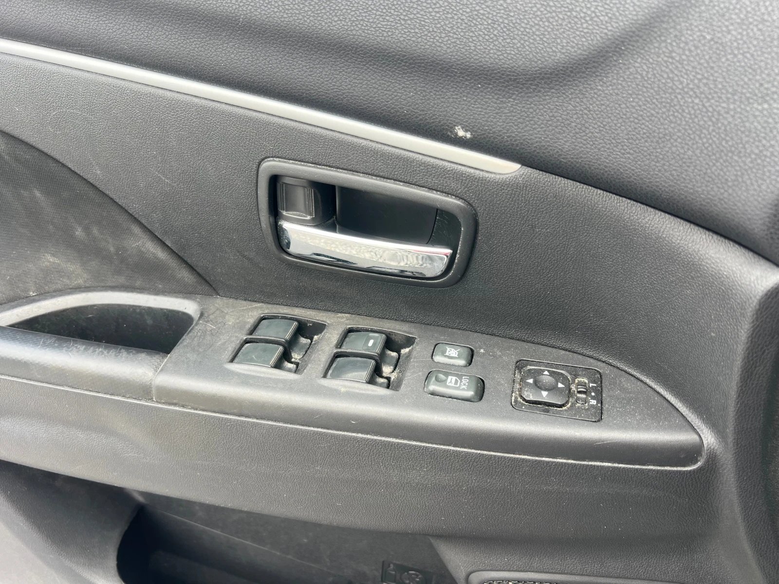 Mitsubishi ASX 1.6i 117 предно Нов внос Австрия, снимка 14 - Автомобили и джипове - 54157096