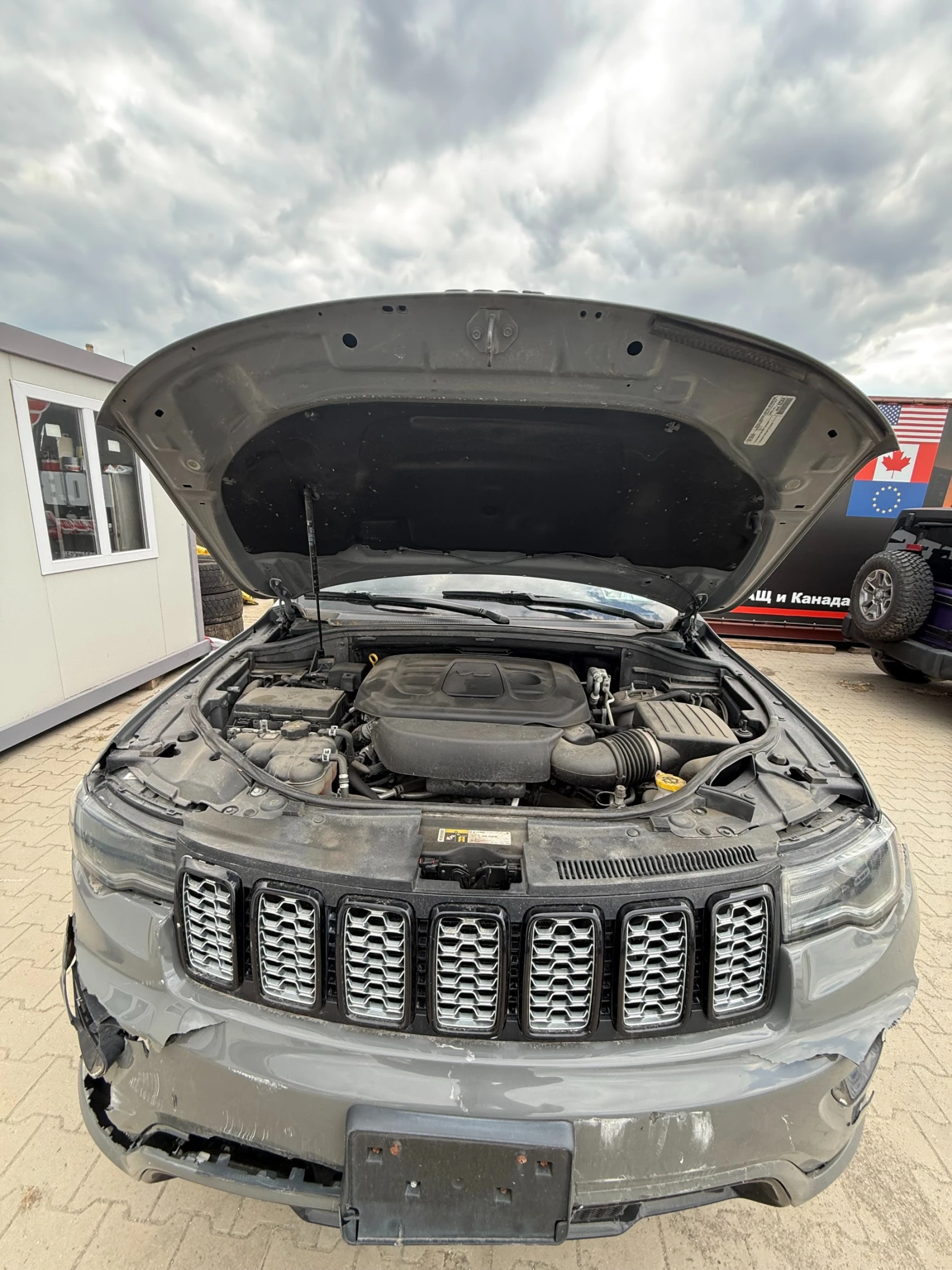 Jeep Grand cherokee ЕКСТРИ HIGH ALTITUDE 4X4 , снимка 11 - Автомобили и джипове - 54606536