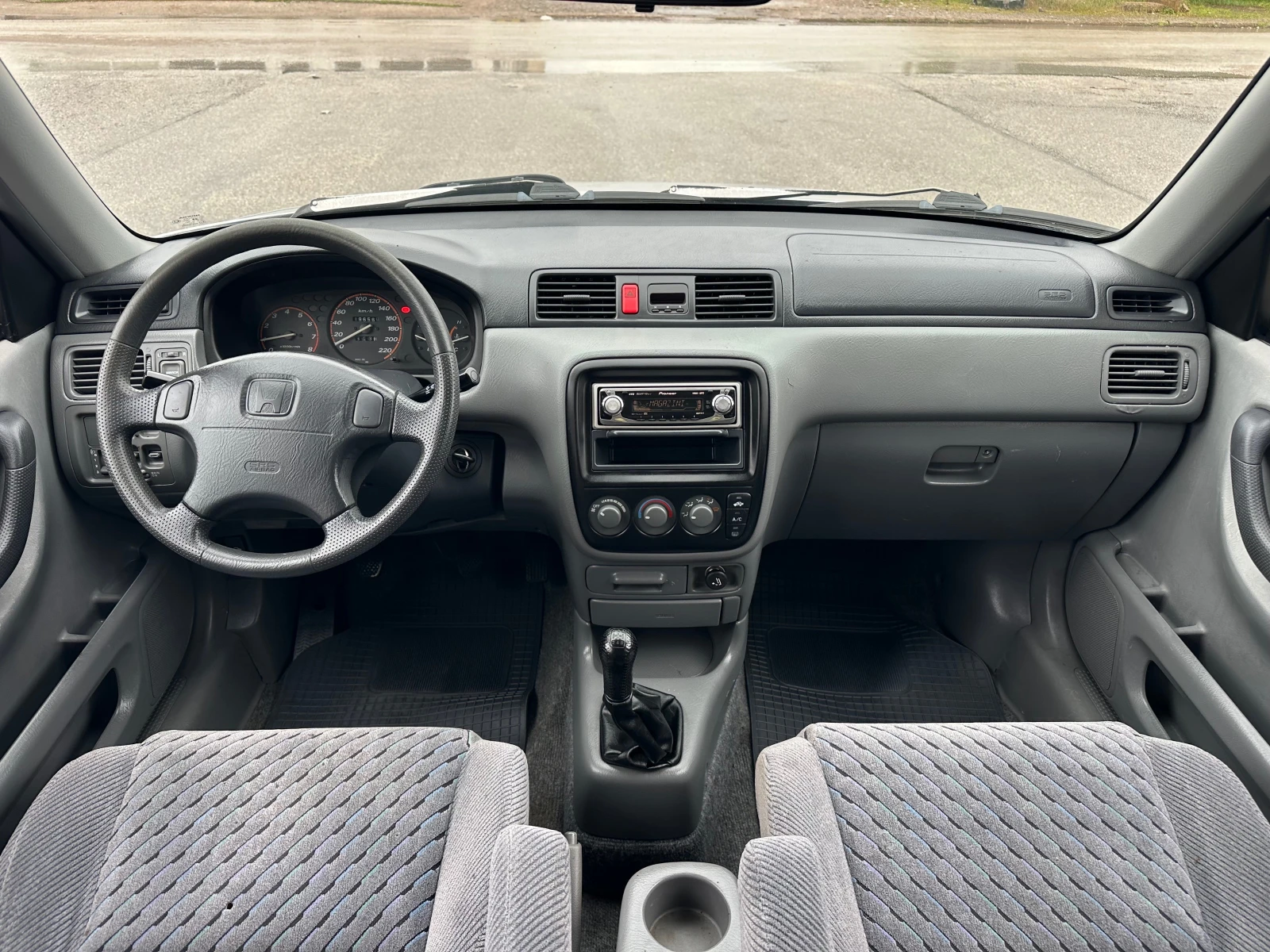 Honda Cr-v 2.0i 4x4 ГАЗ Италия, снимка 12 - Автомобили и джипове - 54782270