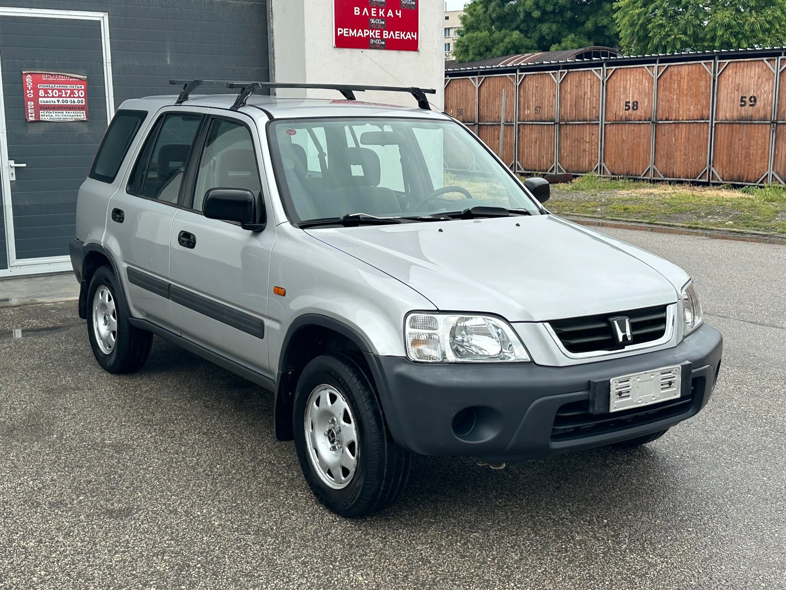 Honda Cr-v 2.0i 4x4 ГАЗ Италия, снимка 10 - Автомобили и джипове - 54782270