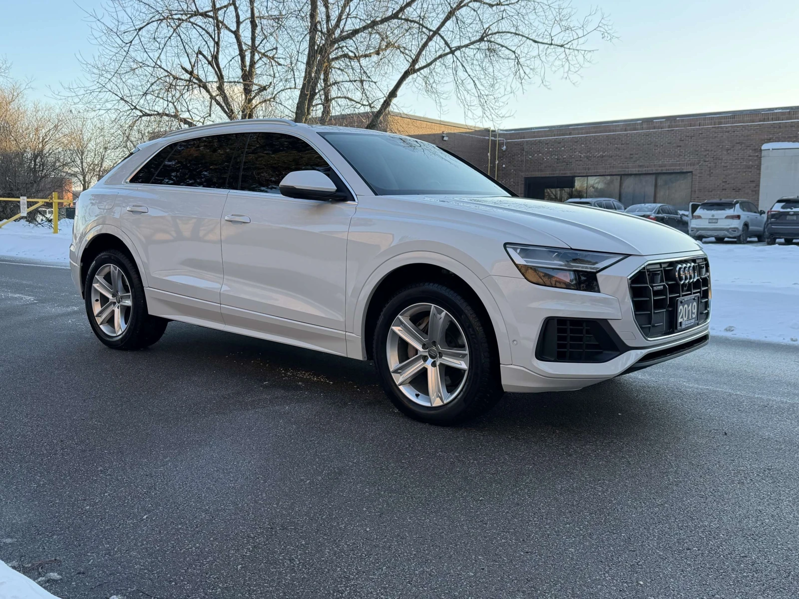 Audi Q8 Progressiv 55 TFSI quattro, CARFAX, ЦЕНА ДО БГ, снимка 3 - Автомобили и джипове - 54820091