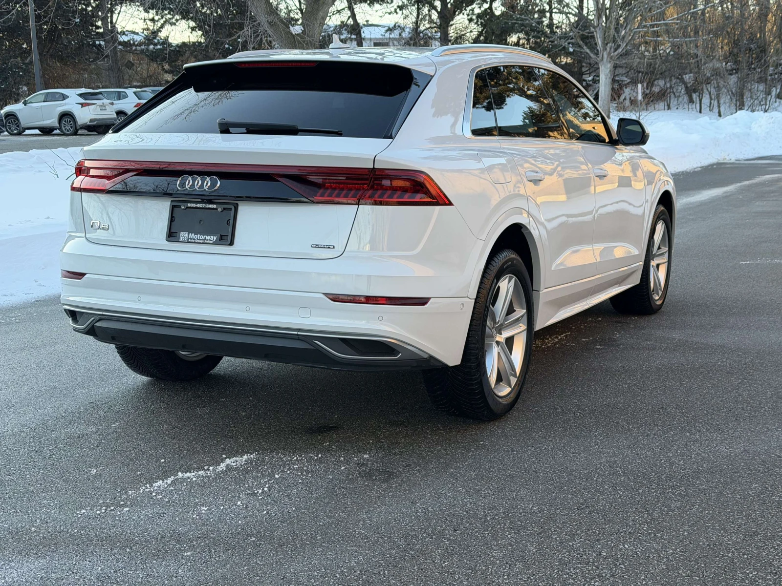 Audi Q8 Progressiv 55 TFSI quattro, CARFAX, ЦЕНА ДО БГ, снимка 6 - Автомобили и джипове - 54820091