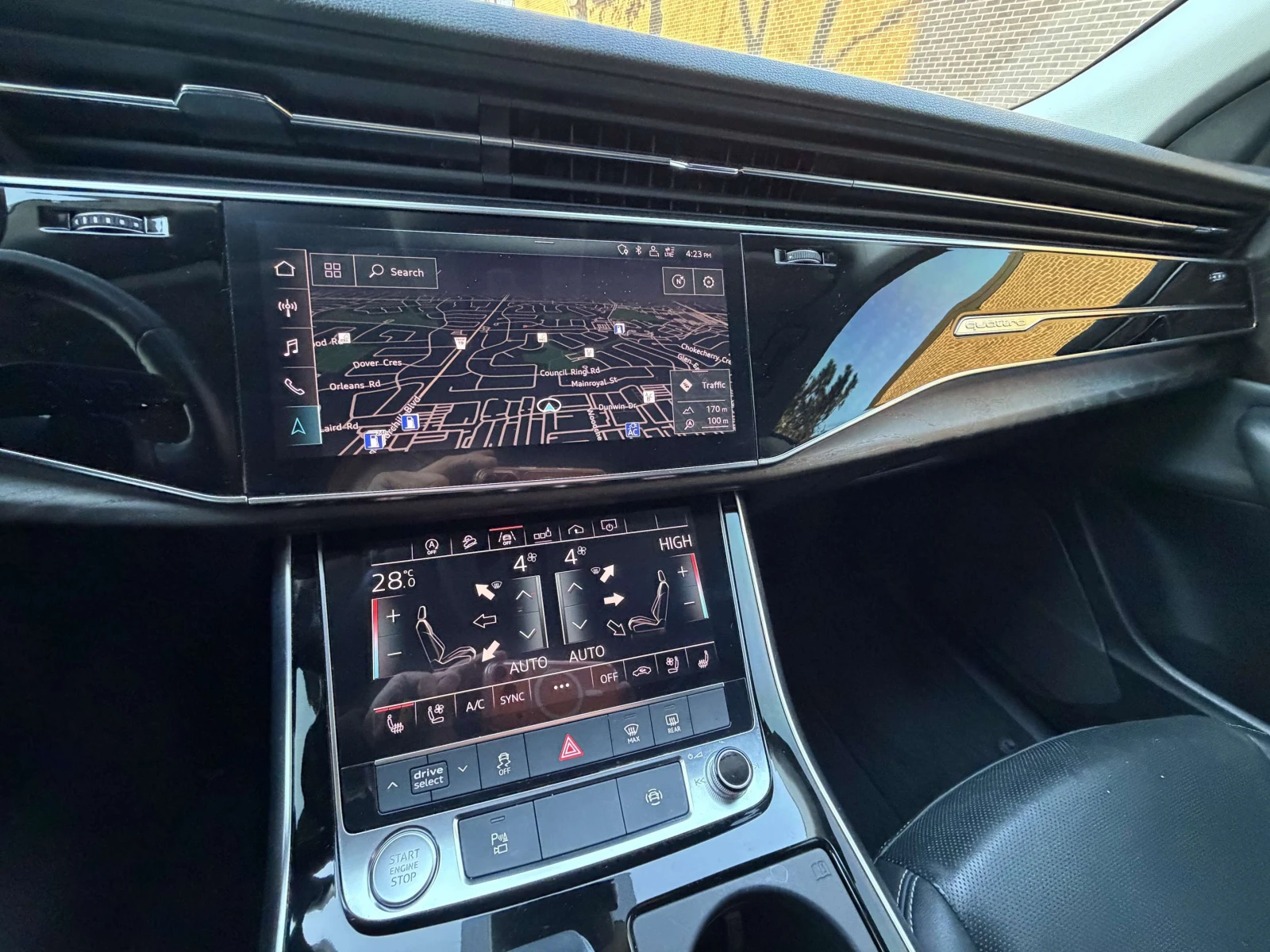 Audi Q8 Progressiv 55 TFSI quattro, CARFAX, ЦЕНА ДО БГ, снимка 13 - Автомобили и джипове - 54820091