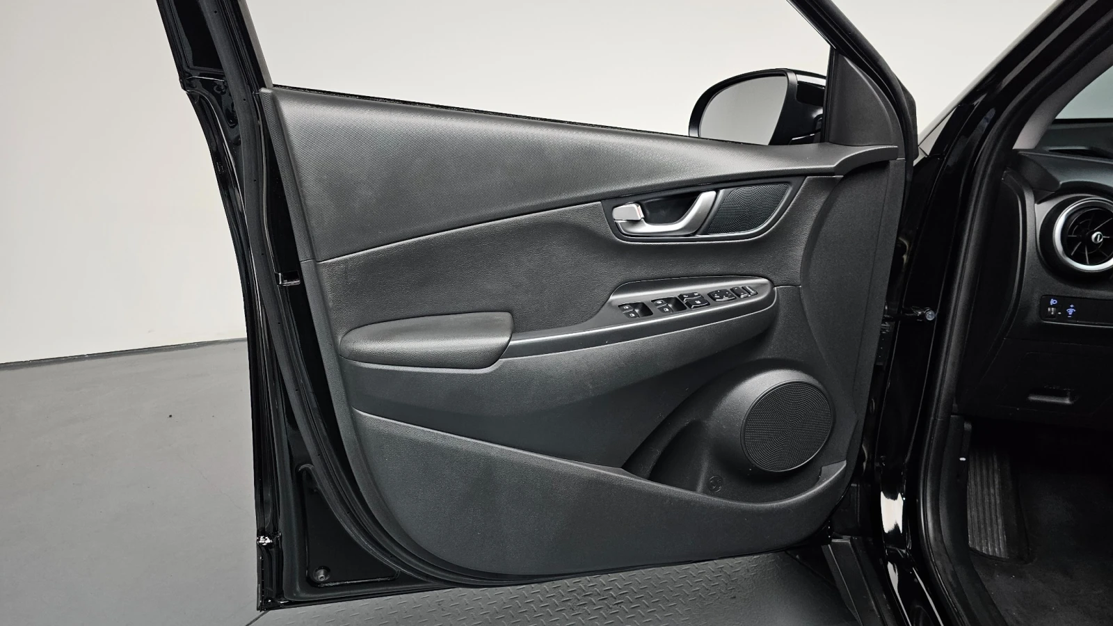 Hyundai Kona Aftermarket Hi-Pass installed, снимка 9 - Автомобили и джипове - 55978761