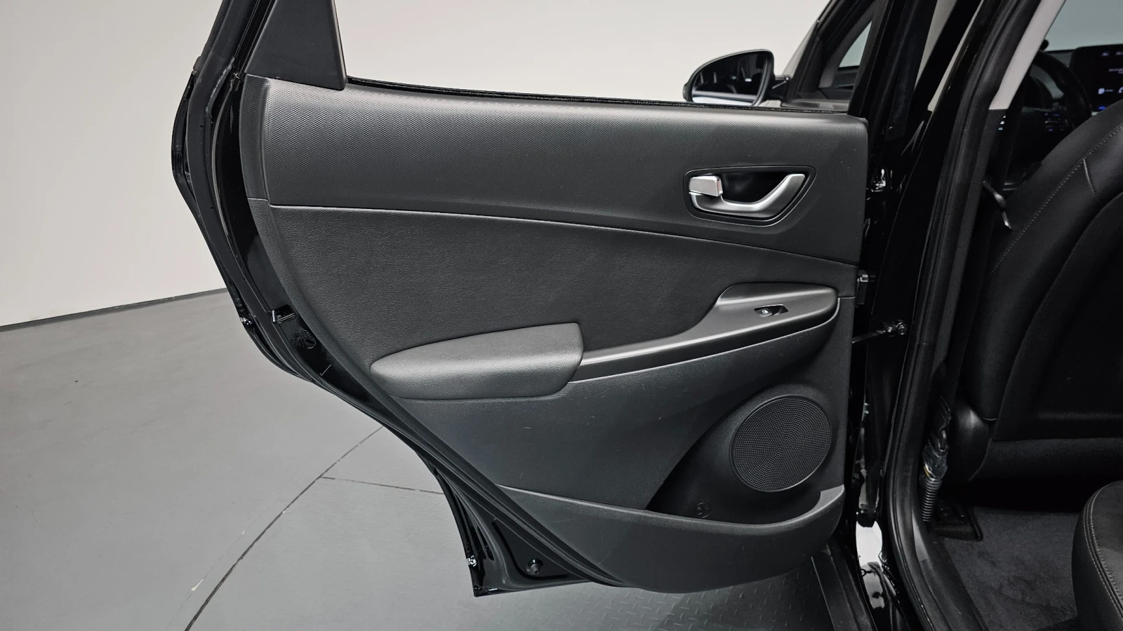 Hyundai Kona Aftermarket Hi-Pass installed, снимка 10 - Автомобили и джипове - 55978761