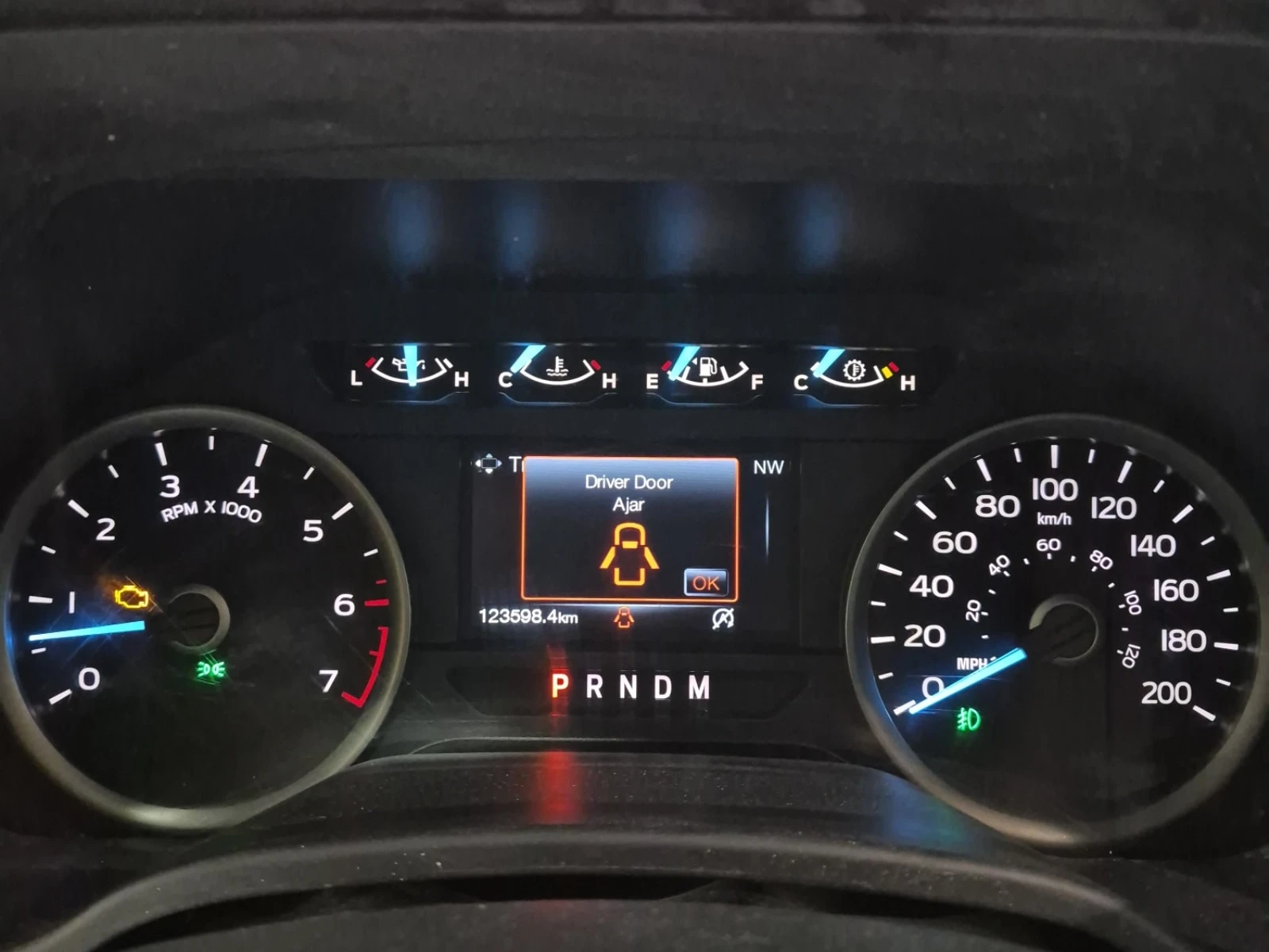 Ford F150 * 4WD SuperCab Box * CARFAX * ЦЕНА ДО БГ, снимка 9 - Автомобили и джипове - 56061694