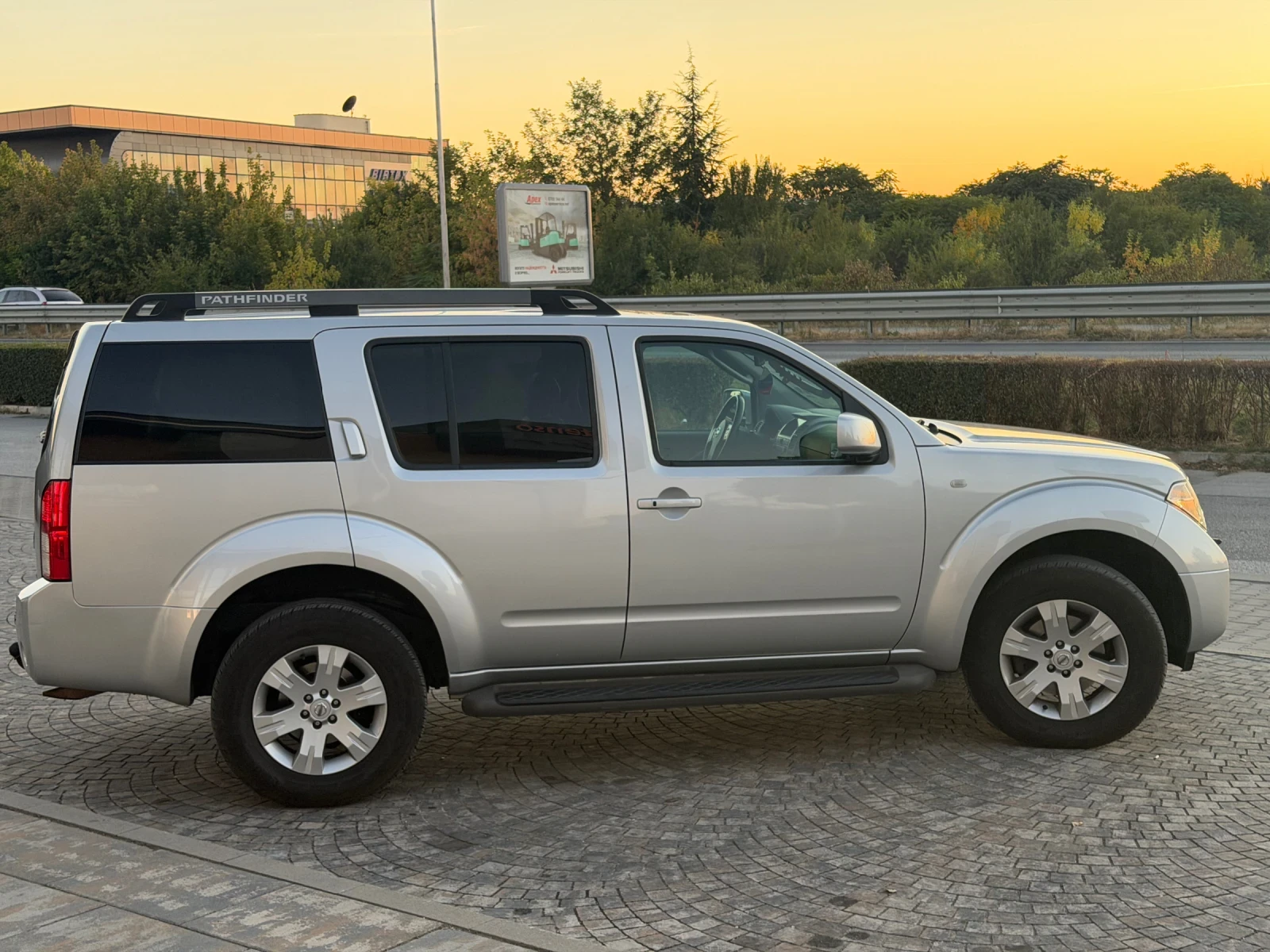 Nissan Pathfinder ������ ������!!! 7 ������ /luxury Edition!!! | Mobile.bg � ����������� 6