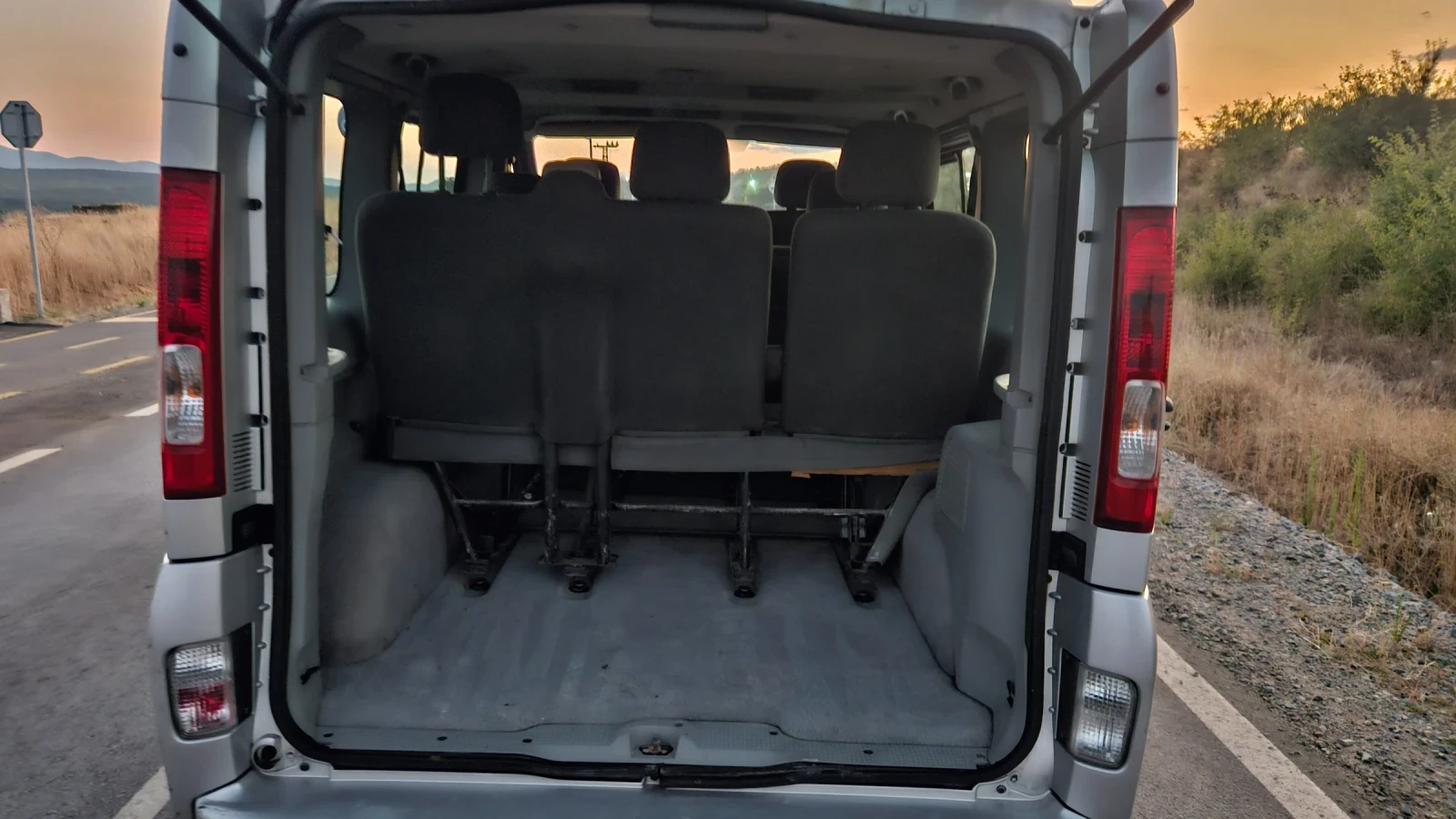 Opel Vivaro 2.0 CDTI, снимка 10 - Бусове и автобуси - 55623978