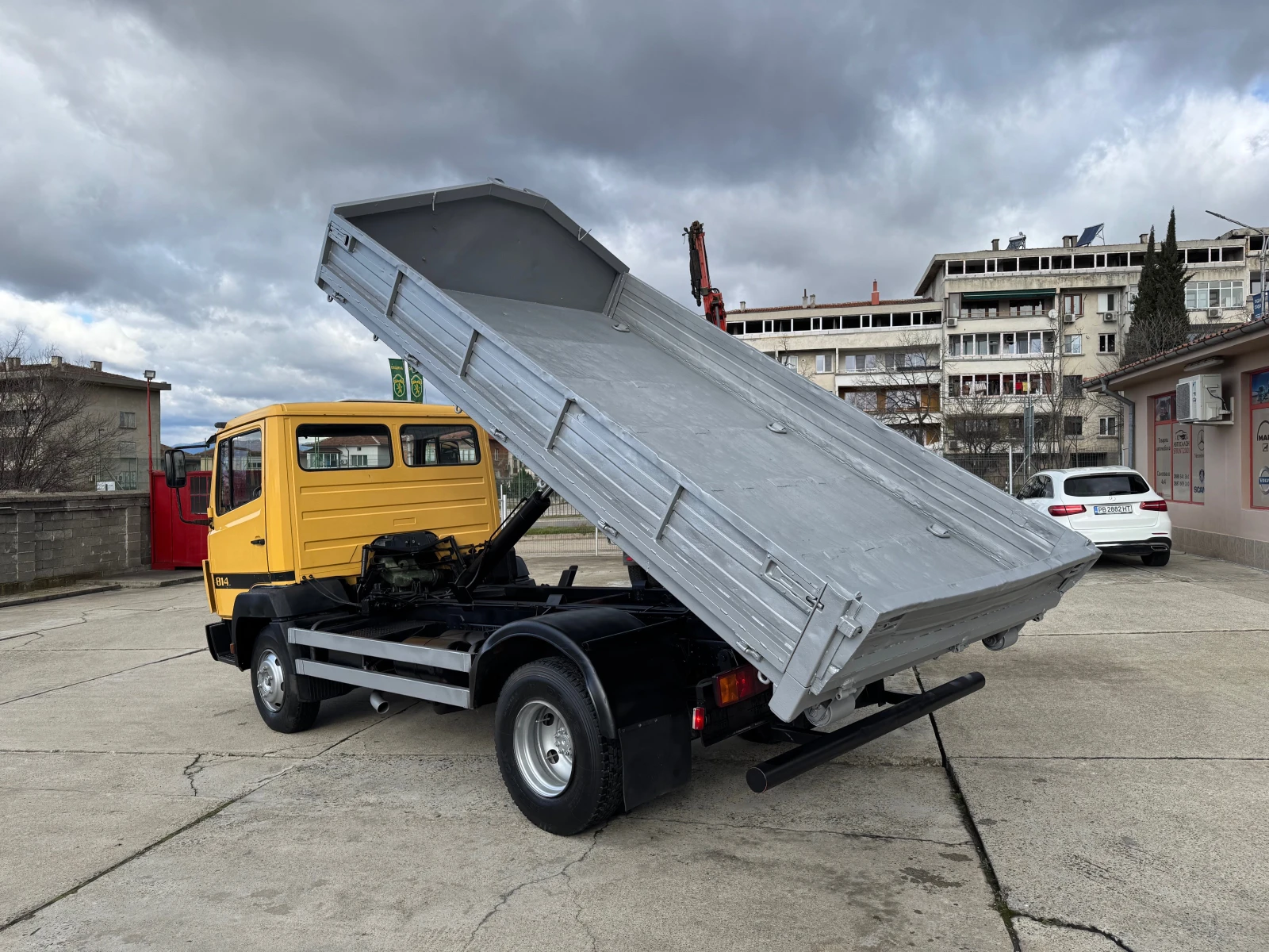 Mercedes-Benz 814 Мултилифт  4м, снимка 3 - Камиони - 53382978