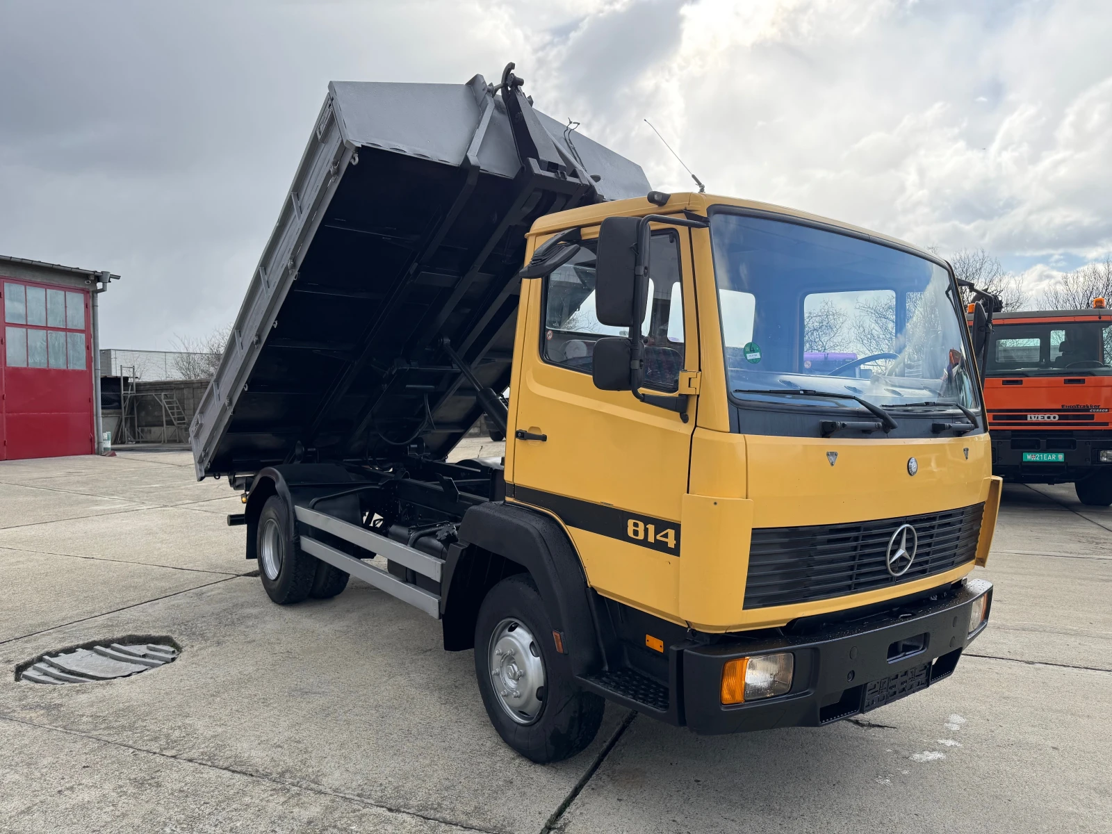 Mercedes-Benz 814 Мултилифт  4м, снимка 5 - Камиони - 53382978