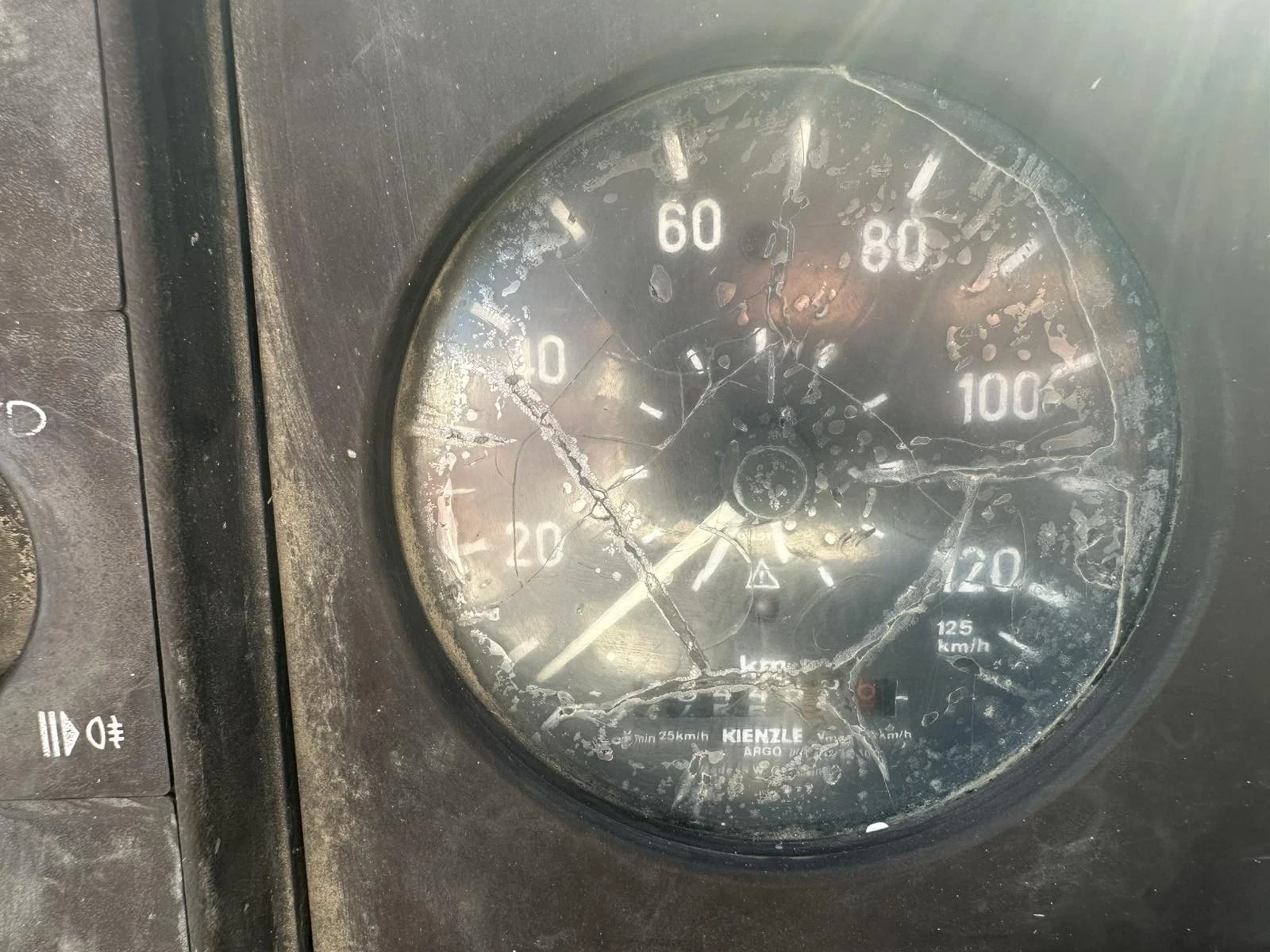 Mercedes-Benz 507, снимка 8 - Камиони - 54134378