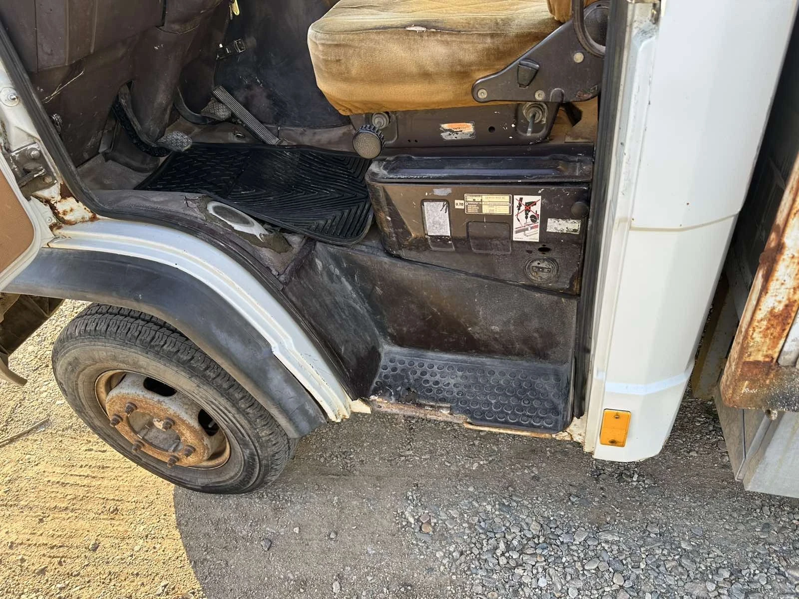 Mercedes-Benz 507, снимка 10 - Камиони - 54134378