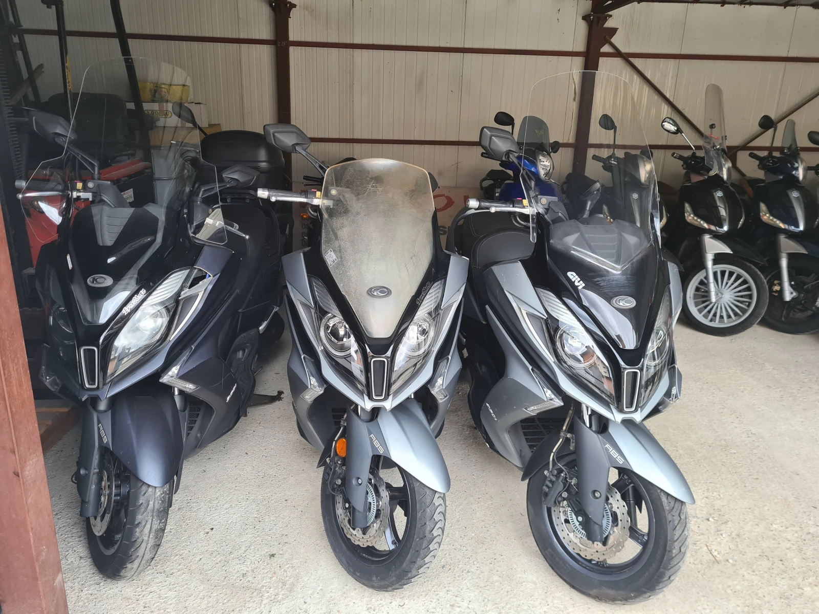 Kymco People S 300i ABS/ASR 2021г - изображение 8