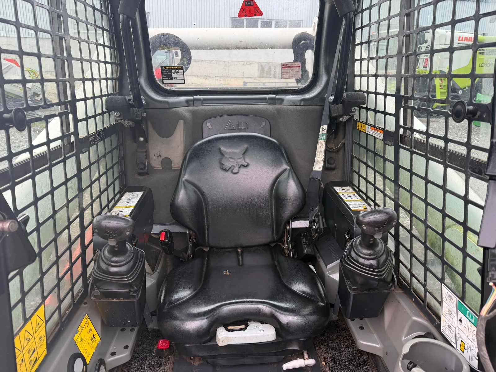 Мини челни товарачи Bobcat T650 С КОФА И ВИЛИЦИ ЛИЗИНГ - изображение 10