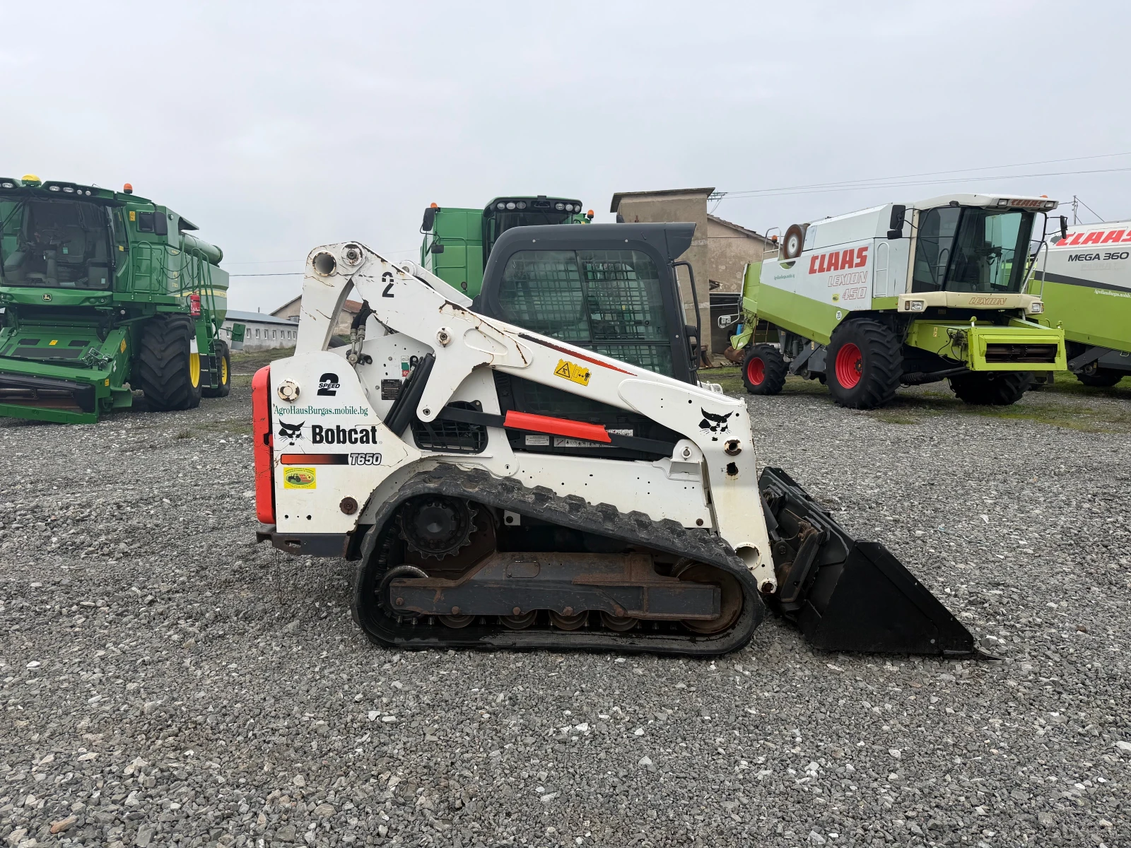 Мини челни товарачи Bobcat T650 С КОФА И ВИЛИЦИ ЛИЗИНГ - изображение 8