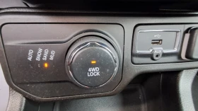 Jeep Renegade 4X4 2.0D-140 РЕАЛ КМ ИЗКЛЮЧИТЕЛН СЕРВ КНИЖ ОБСЛУЖН, снимка 13