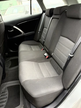 Toyota Avensis 2.0i Facelift Швейцария , снимка 10