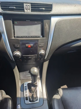 Suzuki Kizashi 2.4i 178k.c. 4X4 , снимка 9