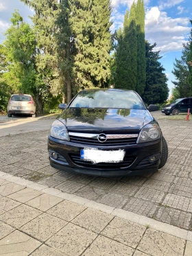 Opel Astra GTC  H, снимка 2