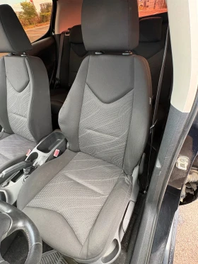 Peugeot 308 1.6 HDI | + ПОДАРЪК, снимка 13