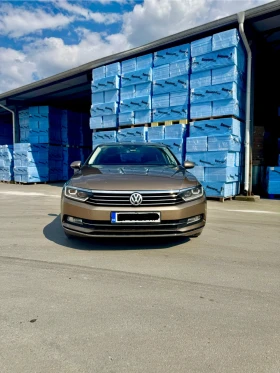 Обява за продажба на VW Passat Highline ~22 222 лв. - изображение 1