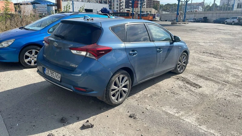 Toyota Auris 1.8, снимка 2 - Автомобили и джипове - 47429629